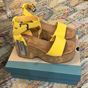 Toms platform sandals